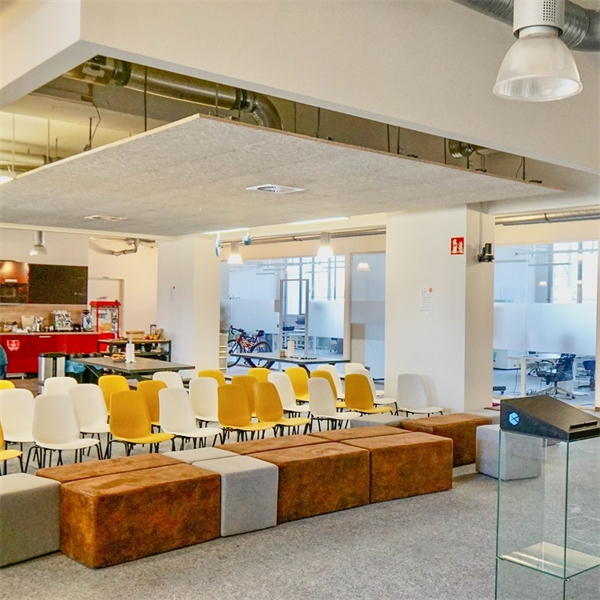 Industrielofts: Showroom, Büro, Produktion, Fitness